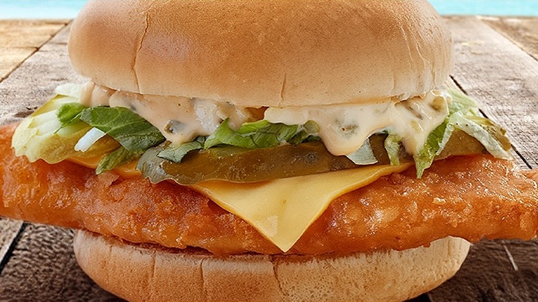 Freddy's crispy fish sandwich