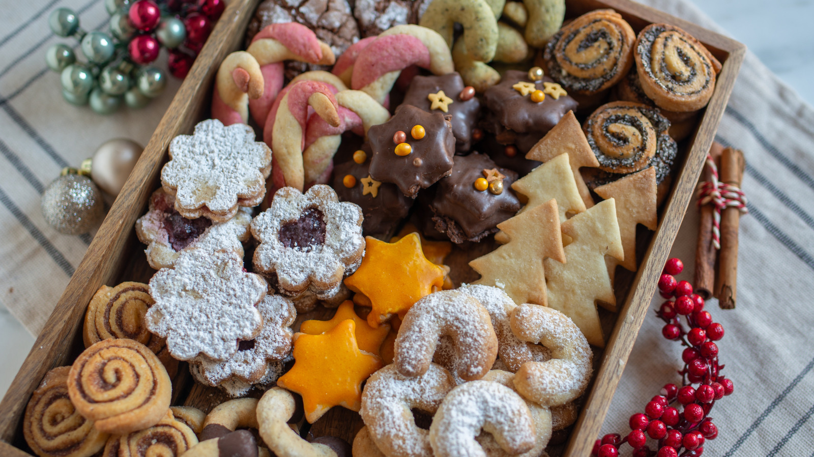12 Retro Christmas Cookies That Deserve A Comeback - Tasting Table