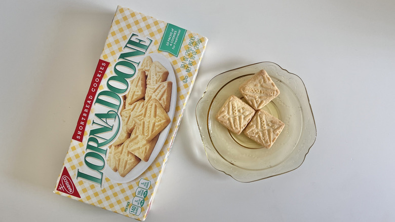 Lorna Doone Shortbread Cookies on a small plate