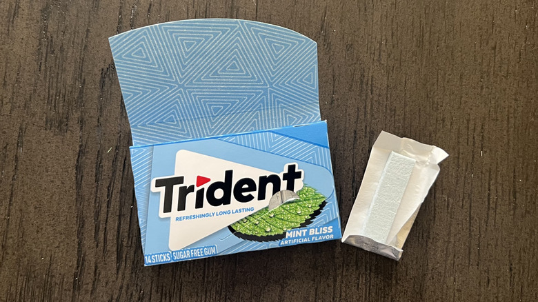 Trident Mint Bliss gum stick and pack.
