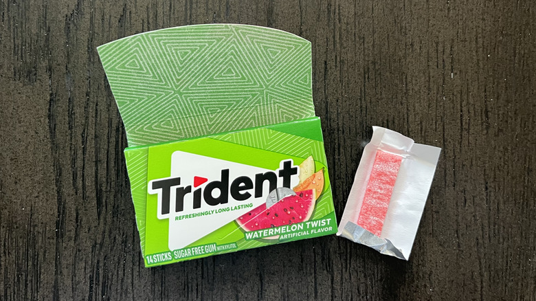 Trident Watermelon Twist gum stick and pack.
