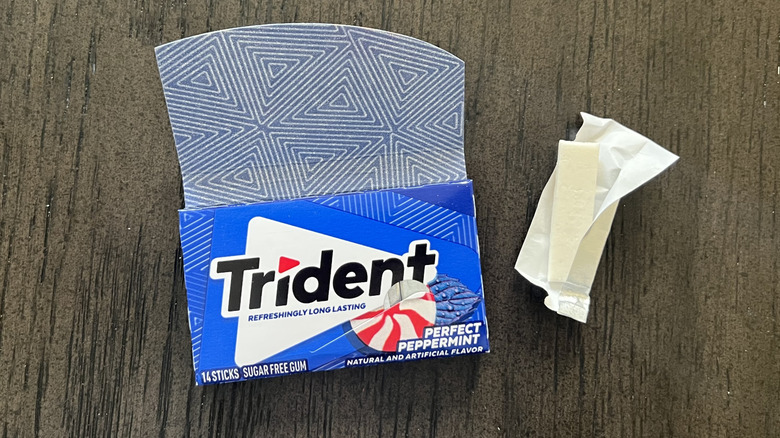 Trident Perfect Peppermint gum stick and pack.