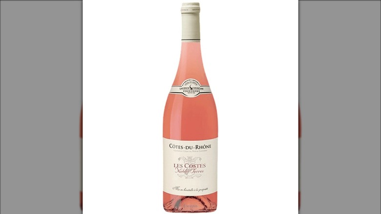 bottle of Maison Sinnae rose wine