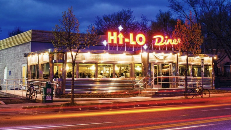 Exterior of Hi-Lo Diner in Minneapolis, MI with bright neon lighting