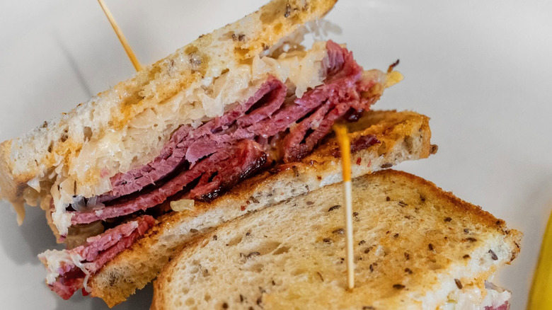 Reuben sandwich on a plate