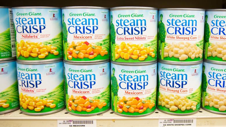 Green Giant niblets sweet corn in cans