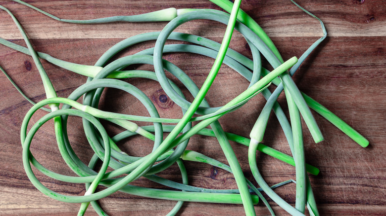 Table top with garlic scapes