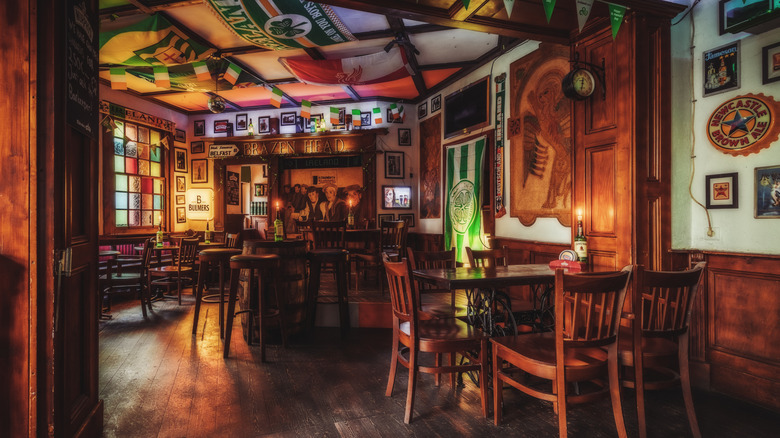 13 Haunted Irish Pubs From Around The World