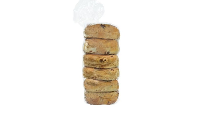 A bag of Member's Mark Sliced Cinnamon Raisin Bagels on a white background.
