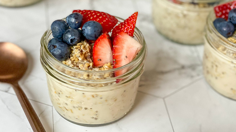 overnight oats jar with berries