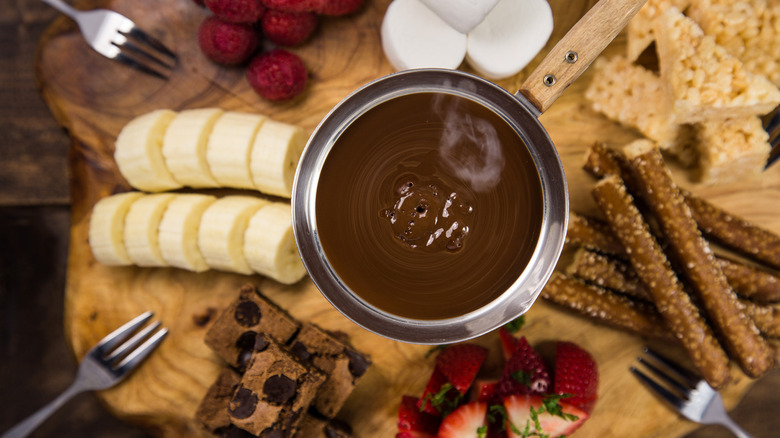 chocolate fondue with dipping ingredients