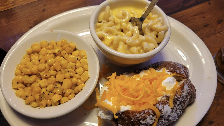 Vegetarian sides on a white plate from Texas Roadhouse