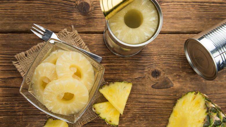 canned pineapple slices in bowl