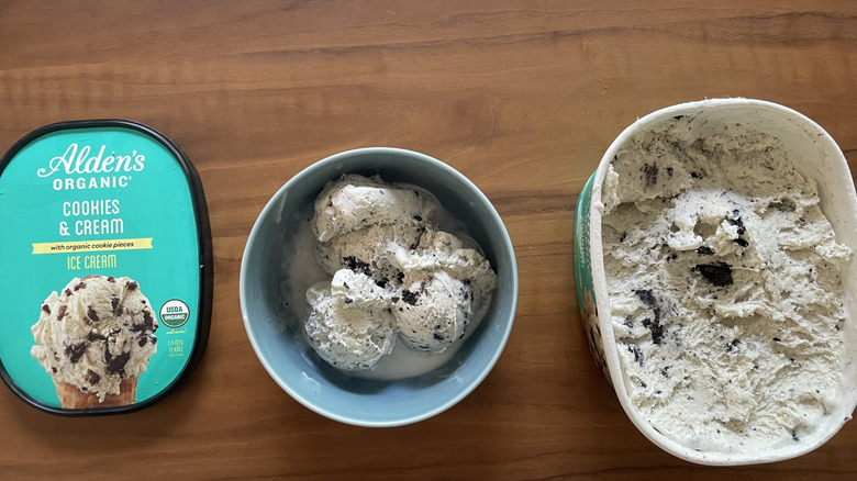 Cookies and Cream Ice cream in a bowl and in a container