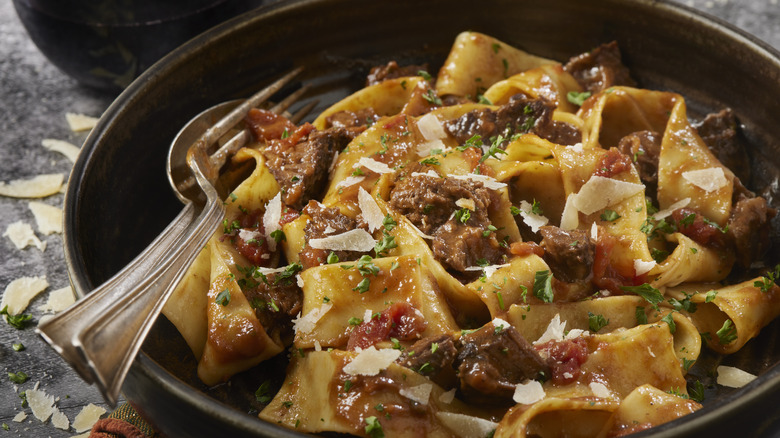 Pasta pappardelle with herbs