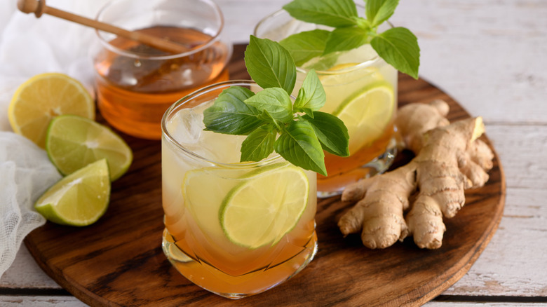 lemonade drink made with honey