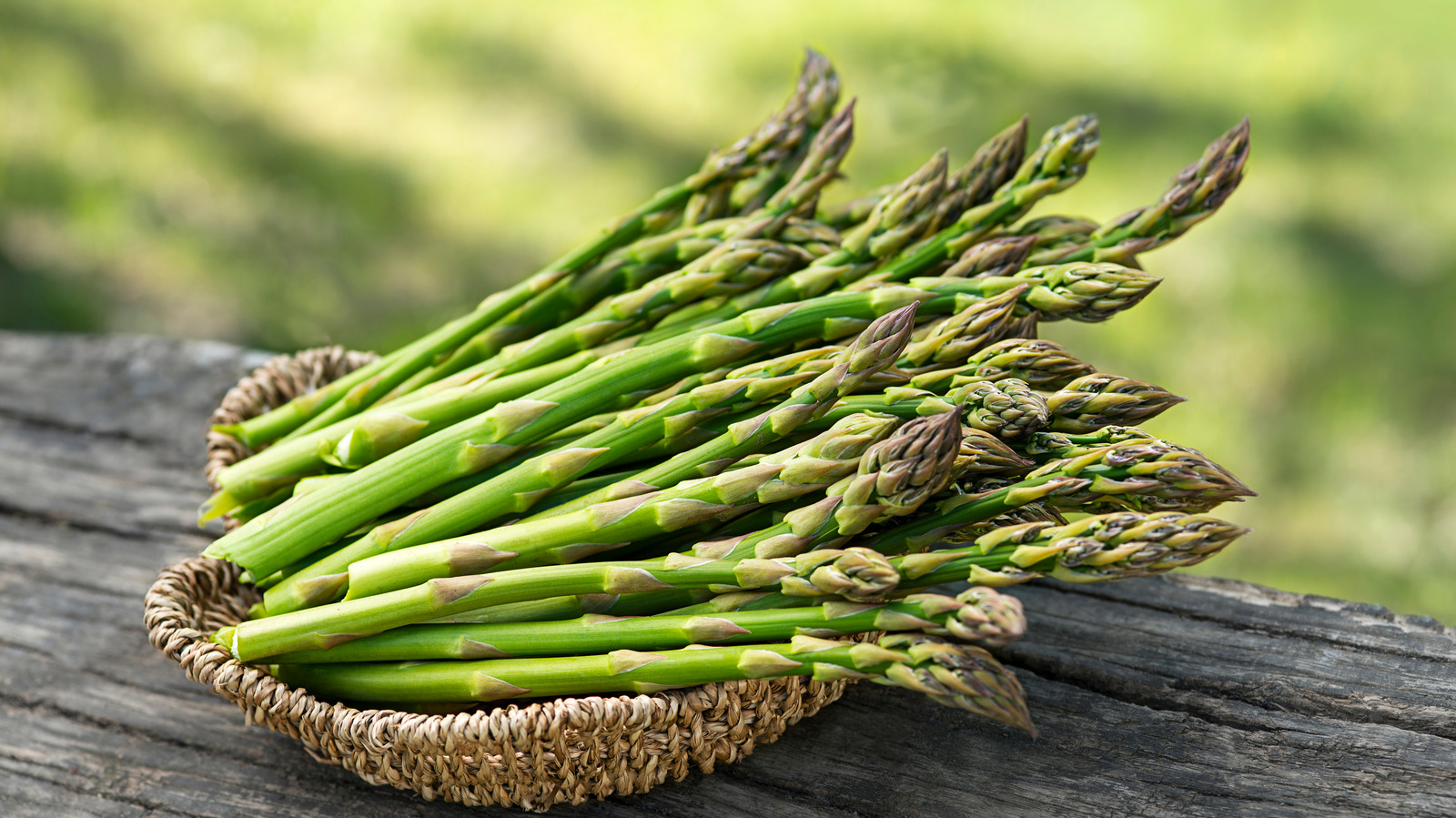 14 Mistakes Everyone Seems To Make With Asparagus