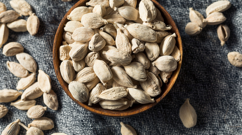 Bowl of cardamom pods