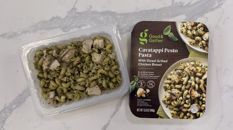 Good & Gather cavatappi pesto pasta in microwaveable tray
