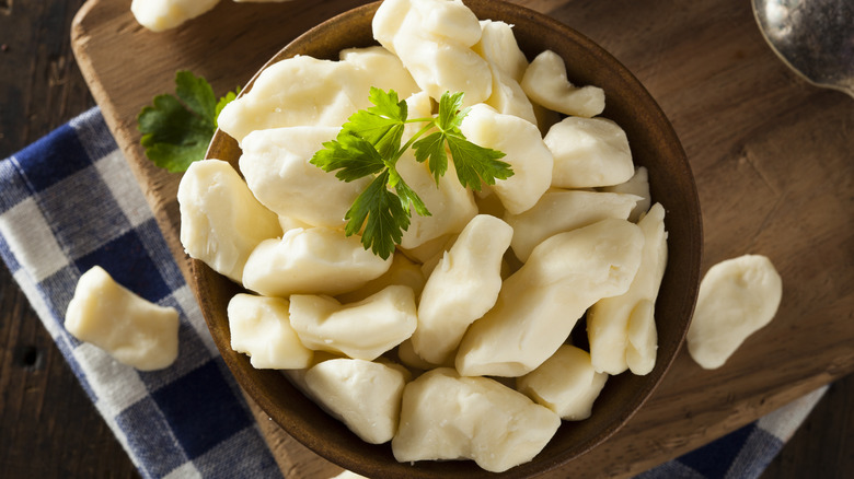 Bowl of white cheese curds