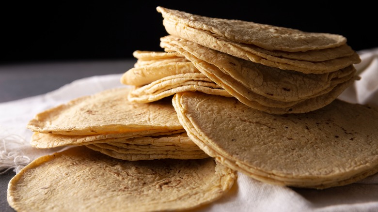 Stacked corn tortillas in cloth
