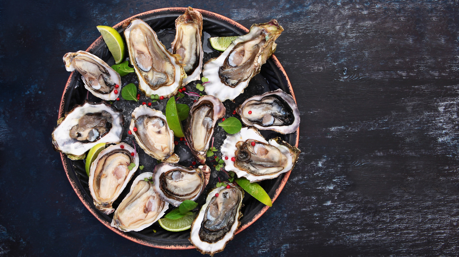 https://www.tastingtable.com/img/gallery/14-types-of-oysters-you-should-know/l-intro-1692162257.jpg