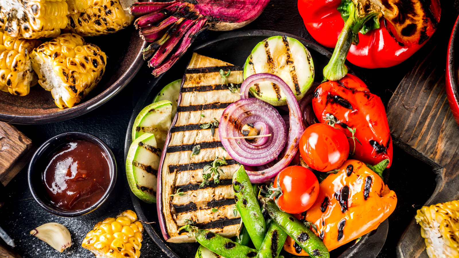 14 Unexpected Ways To Pair Hot Sauce And Vegetables