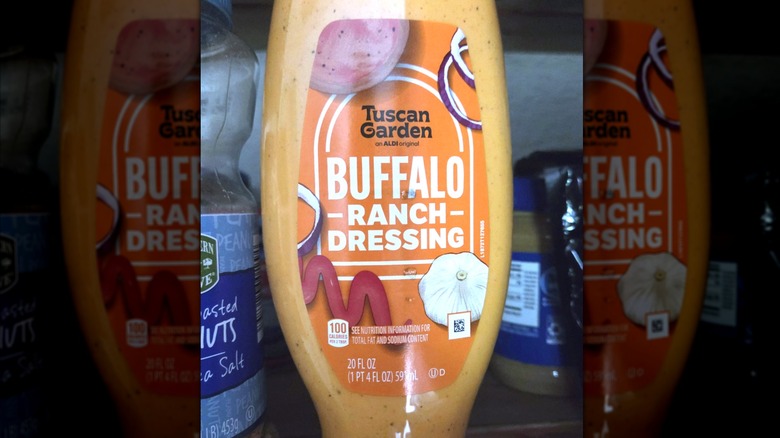 A bottle of Tuscan Garden buffalo ranch dressing
