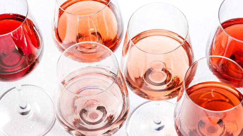 20 Tasty Drinks To Mix With Wine, Ranked