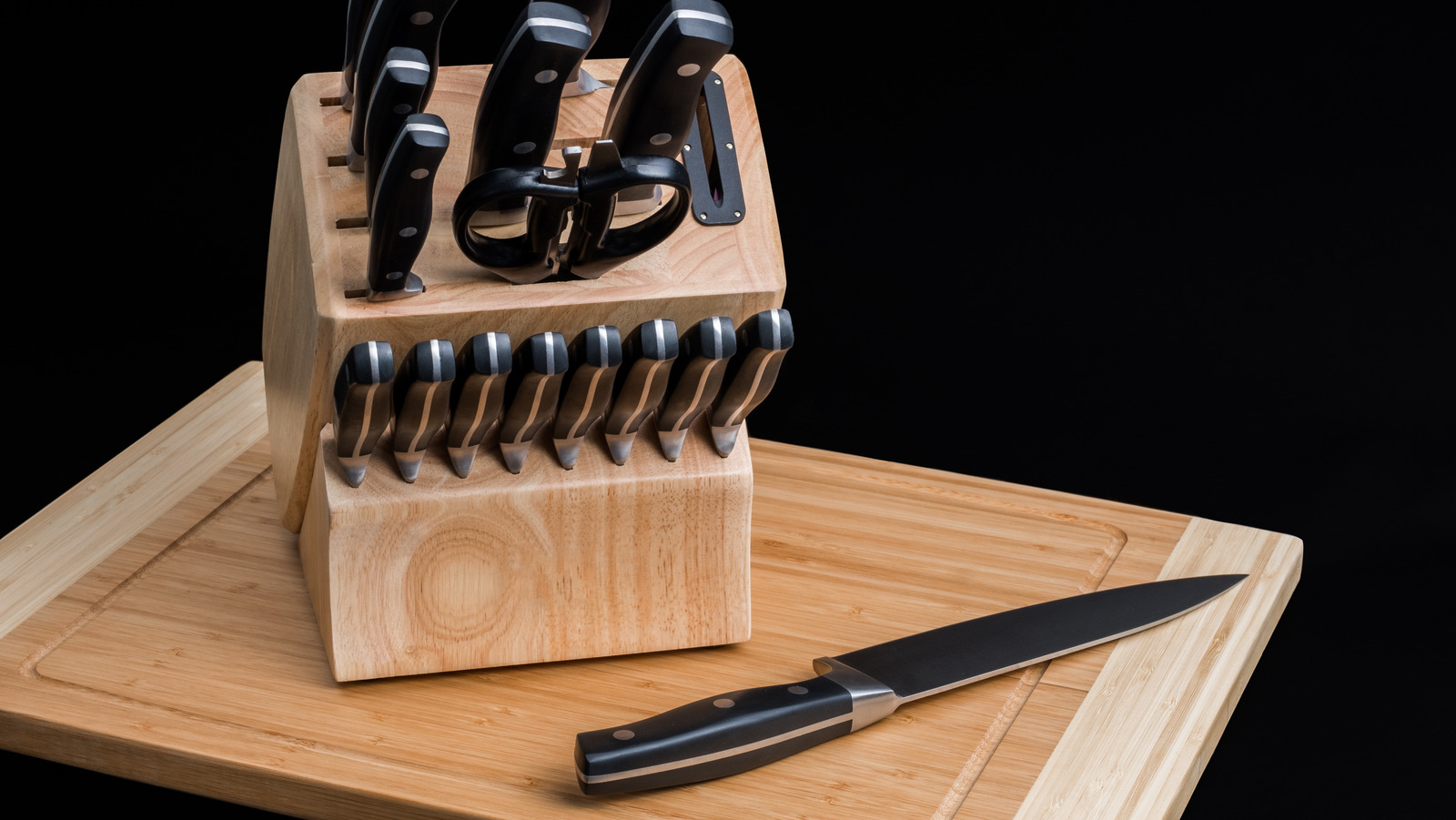 Chicago Cutlery Fusion 18-Piece Block Set: Sleek and Ultra-Sharp