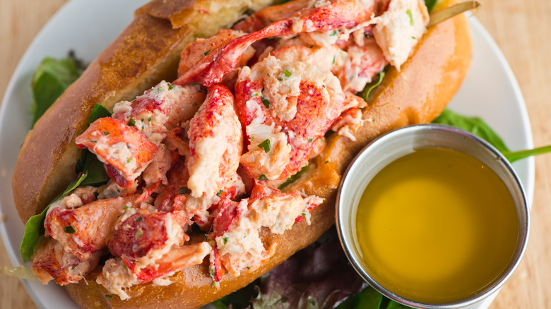 A freshly plated lobster roll