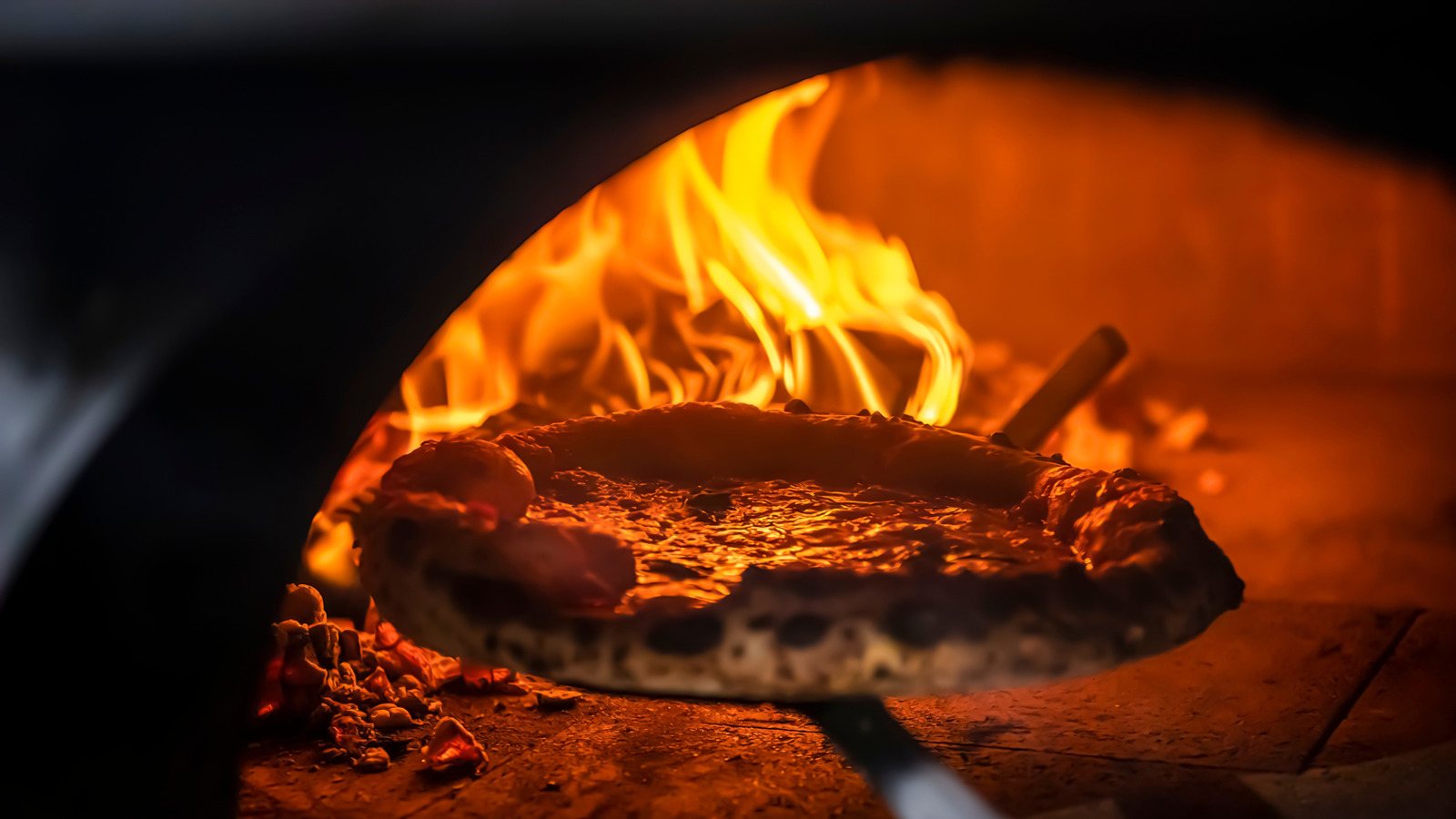 15 Best Restaurants In The US For Wood-Fired Pizzas - Tasting Table