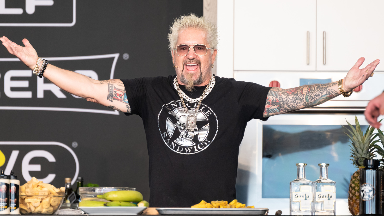 15 Best Texas Restaurants Featured On Diners, Drive-Ins And Dives - Tasting Table