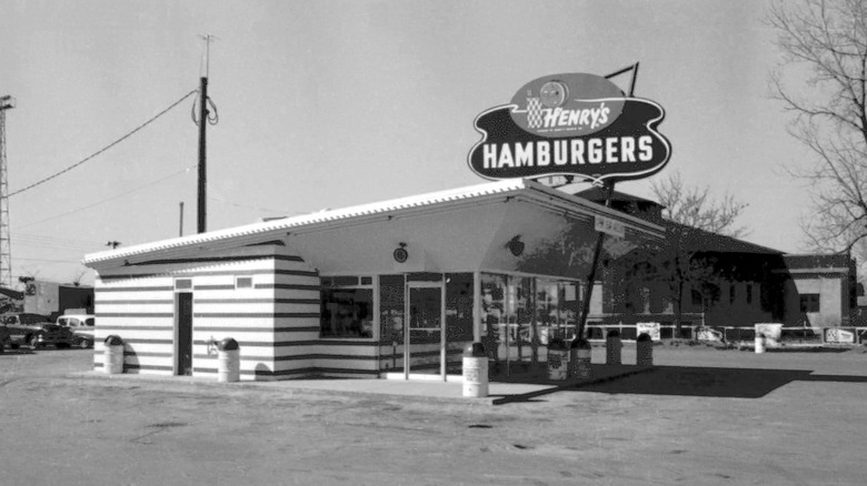 Black and white photo of Henry's Hamburgers restaurant