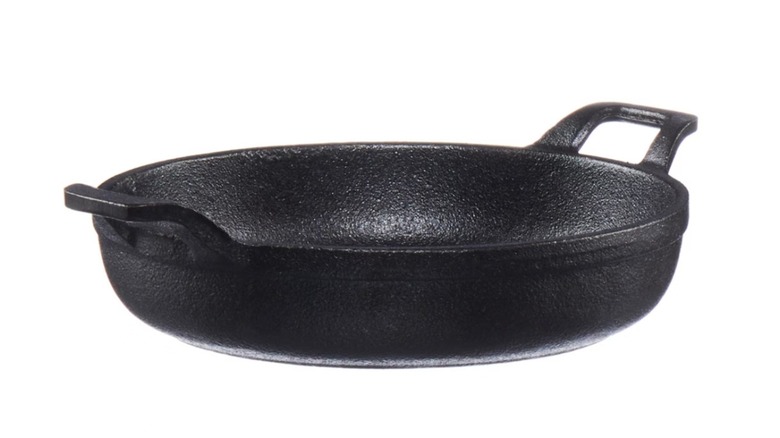 cast iron round pan from pOpshelf