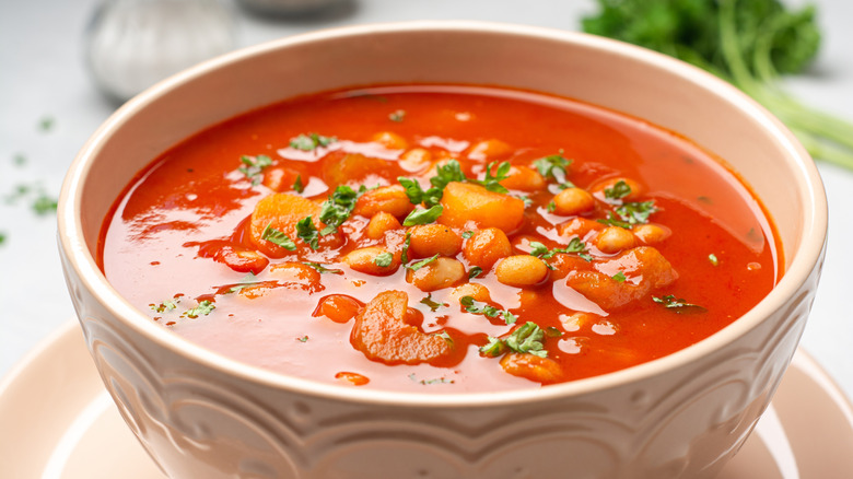 A white bowl of Fasolada