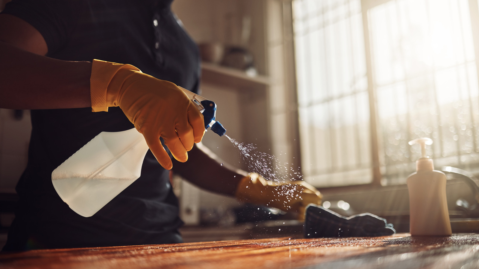 15 Cleaning Habits That Make Tidy Kitchens Easier - Tasting Table