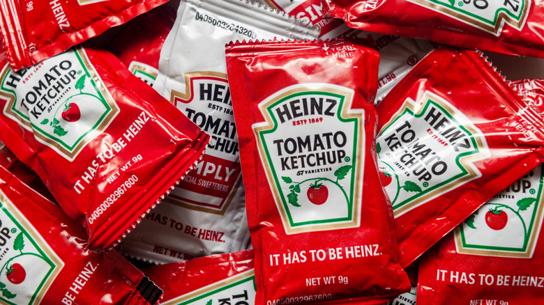 individual packets of Heinz ketchup