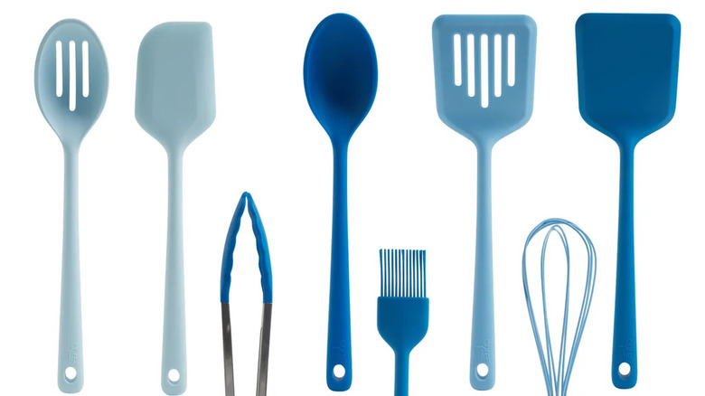 Silicone kitchen utensils set