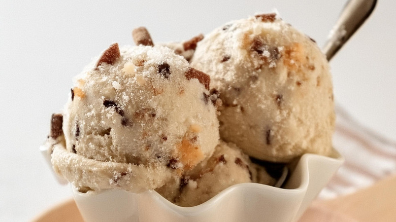 Brown butter pecan ice cream in a dish