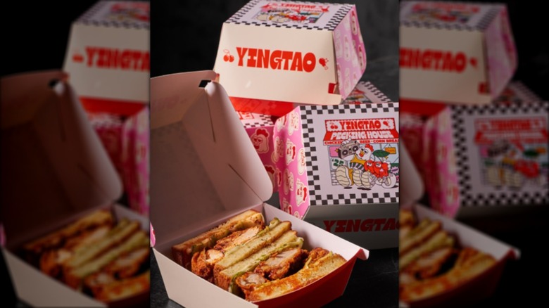 Boxes and open box with Yingtao's collaboration chicken sandwich