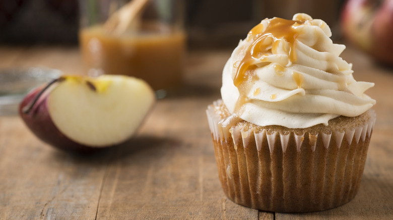 cupcake with caramel sauce