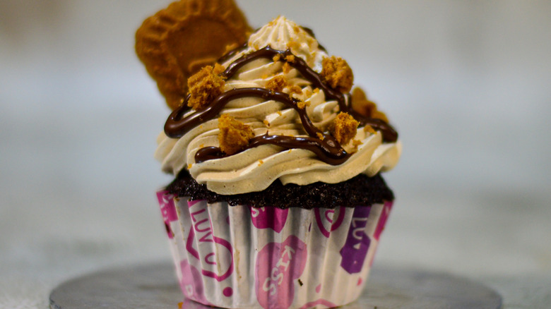 cupcake with Biscoff cookie butter and cookie