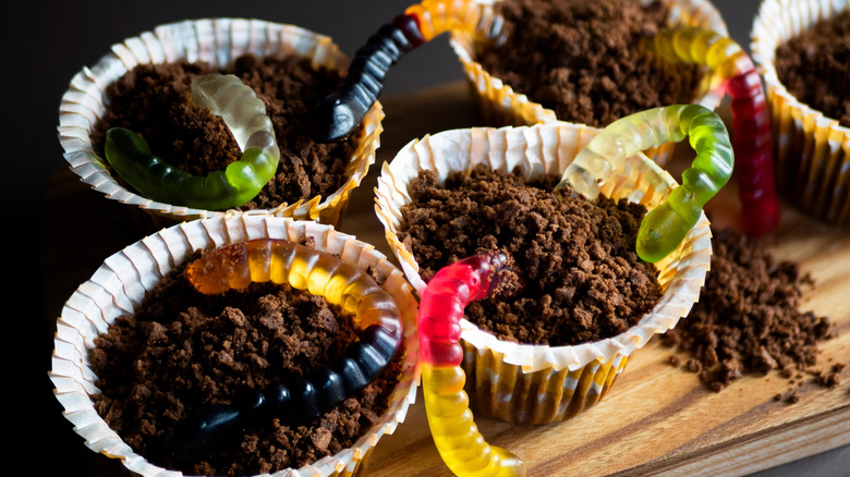 cupcakes with gummy worms