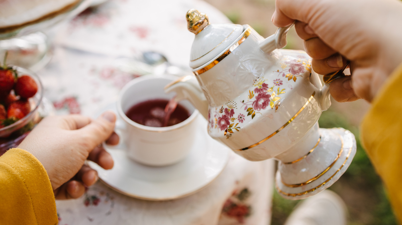 15 Granny Chic Looks We Love For The Kitchen - Tasting Table