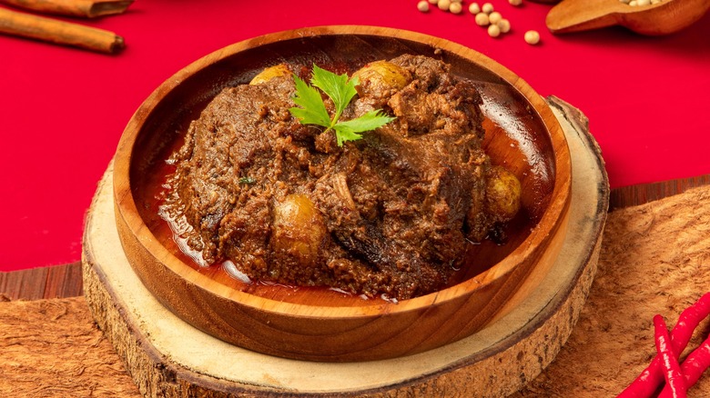 Beef Rendang in wooden dish