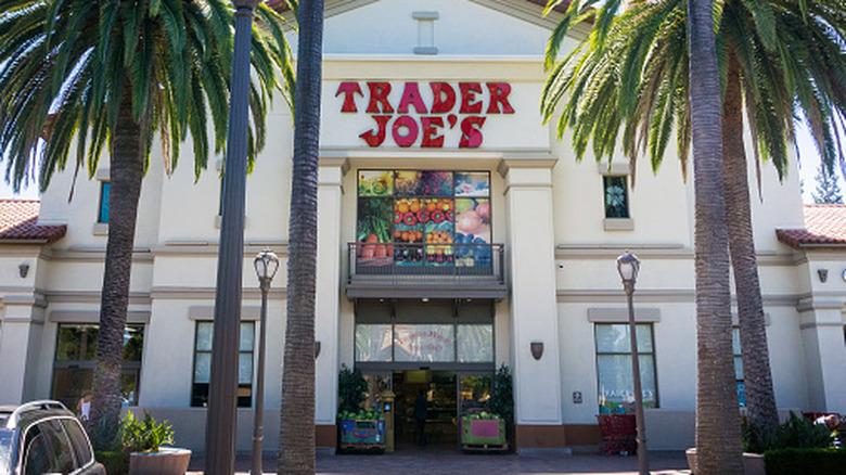 Entrance to Trader Joe's with palm trees