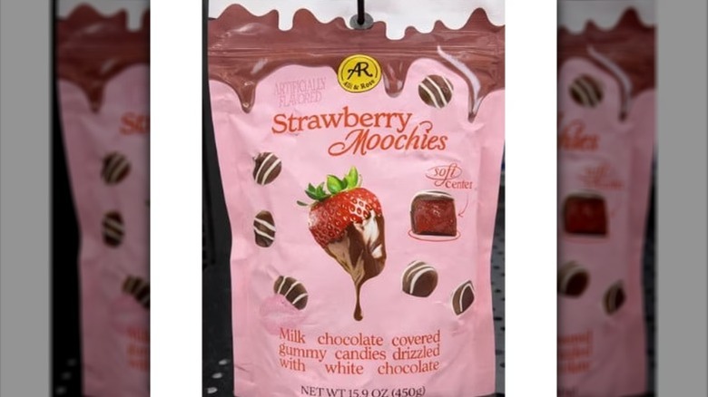 Package of Alli & Rose Strawberry Moochies