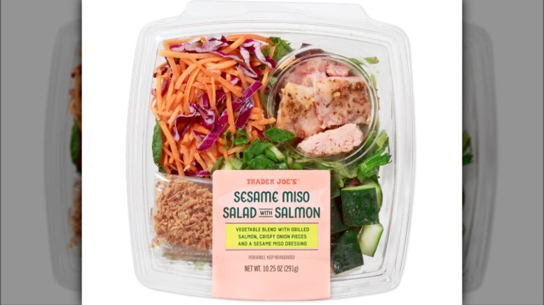 Sesame miso salad with salmon pieces