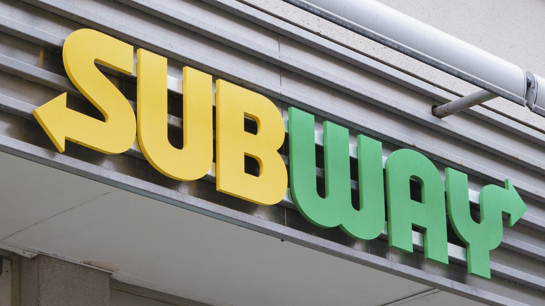Close up of Subway logo outside of restaurant